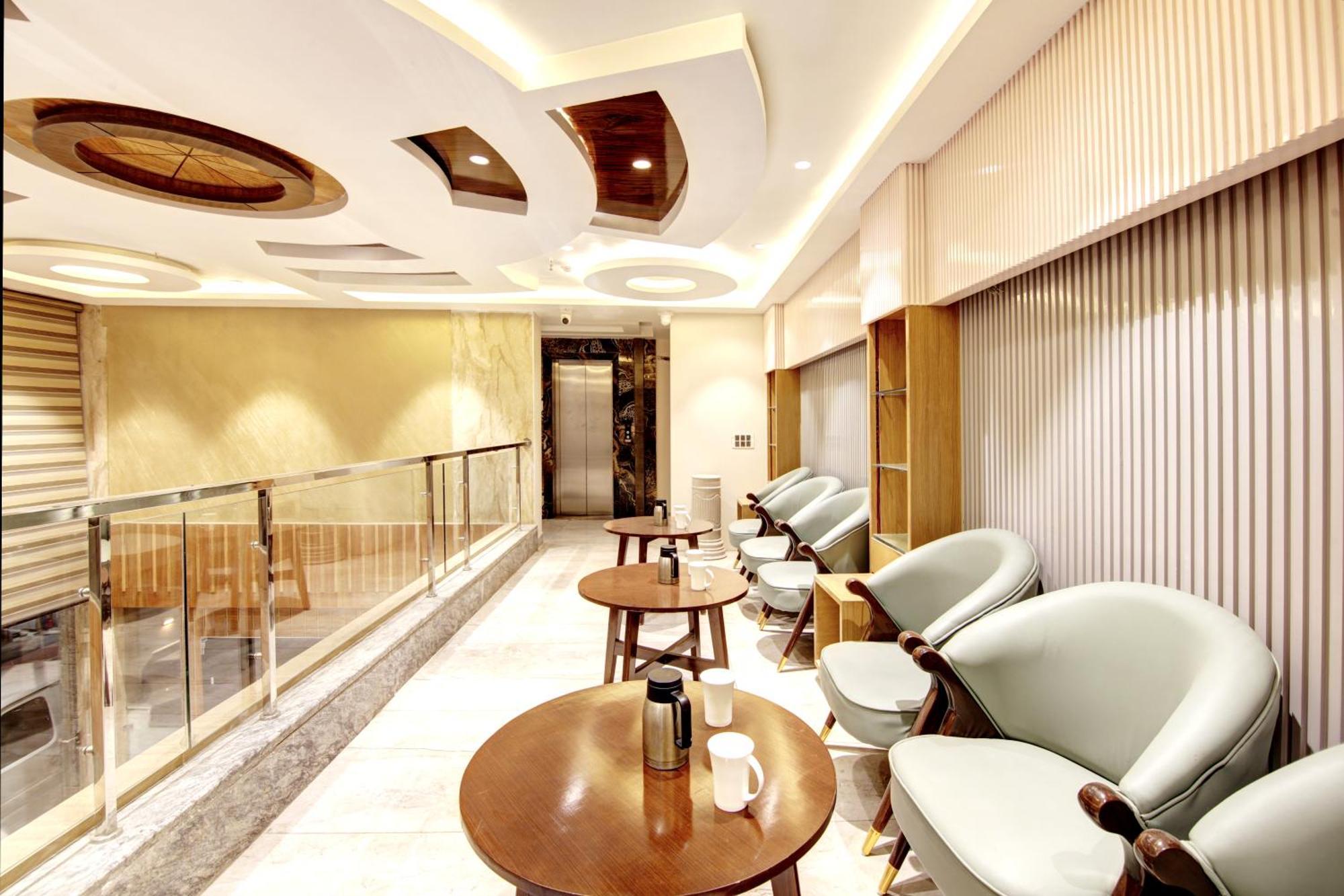 Hotel Krishna Plaza 'New Delhi' - By M S Hospitality Ngoại thất bức ảnh