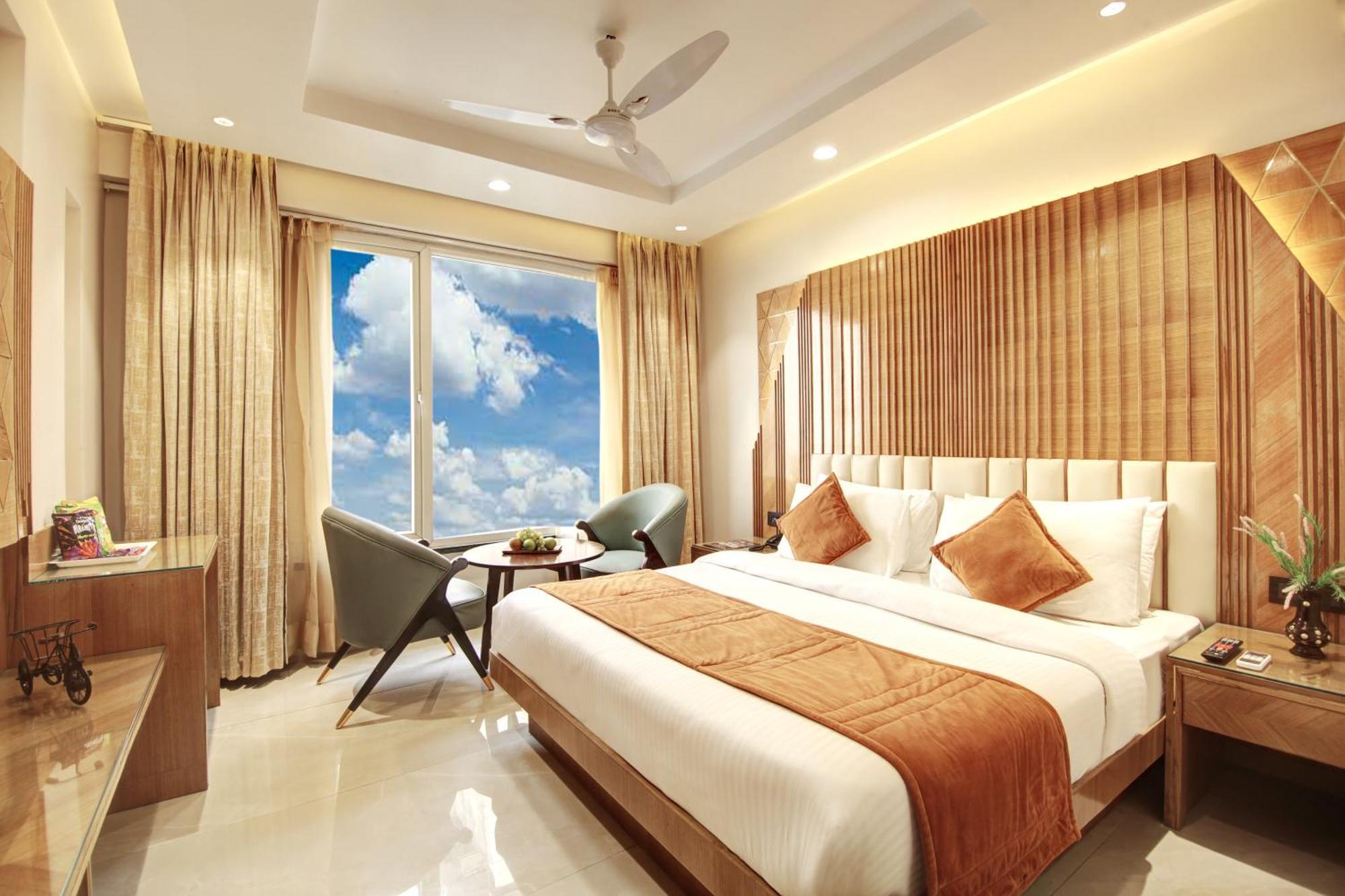 Hotel Krishna Plaza 'New Delhi' - By M S Hospitality Ngoại thất bức ảnh