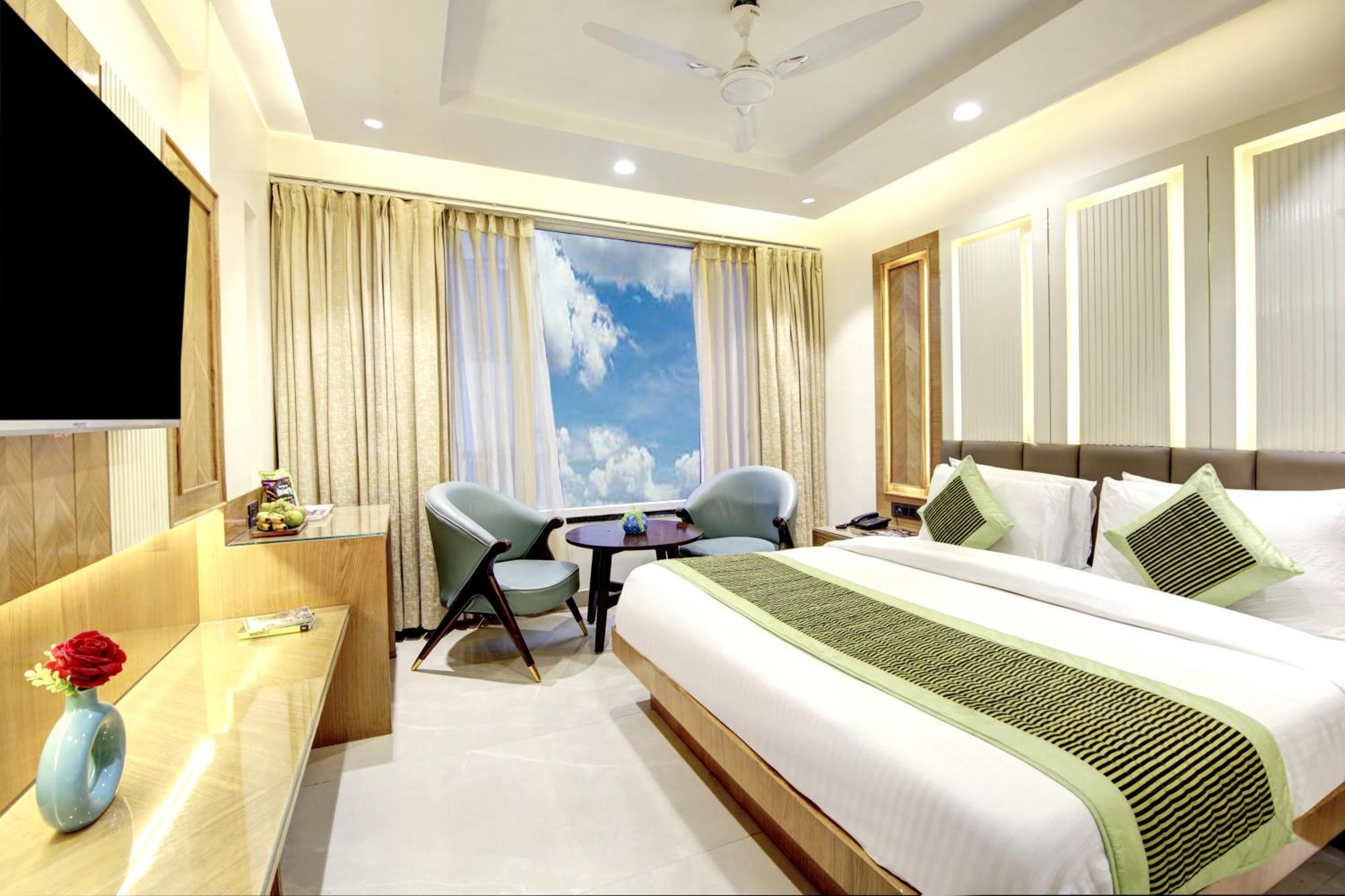 Hotel Krishna Plaza 'New Delhi' - By M S Hospitality Ngoại thất bức ảnh