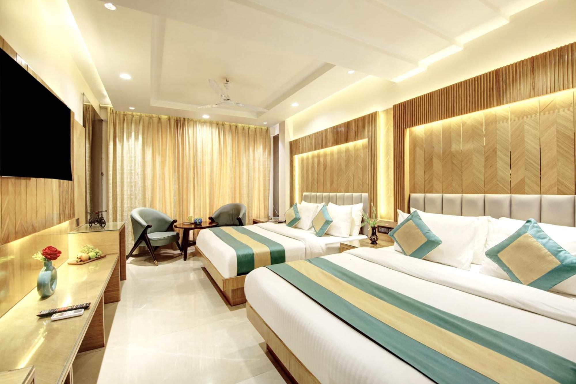 Hotel Krishna Plaza 'New Delhi' - By M S Hospitality Ngoại thất bức ảnh
